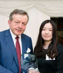 Xiaorui (Iris) Zhan receives the CIFE Award for Economics
