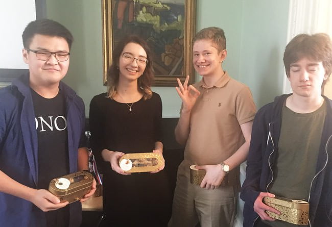 Prize winners from Lansdowne College
